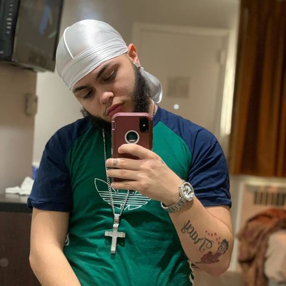 Meet your Posher, Givenchy - Picture 1 of 1